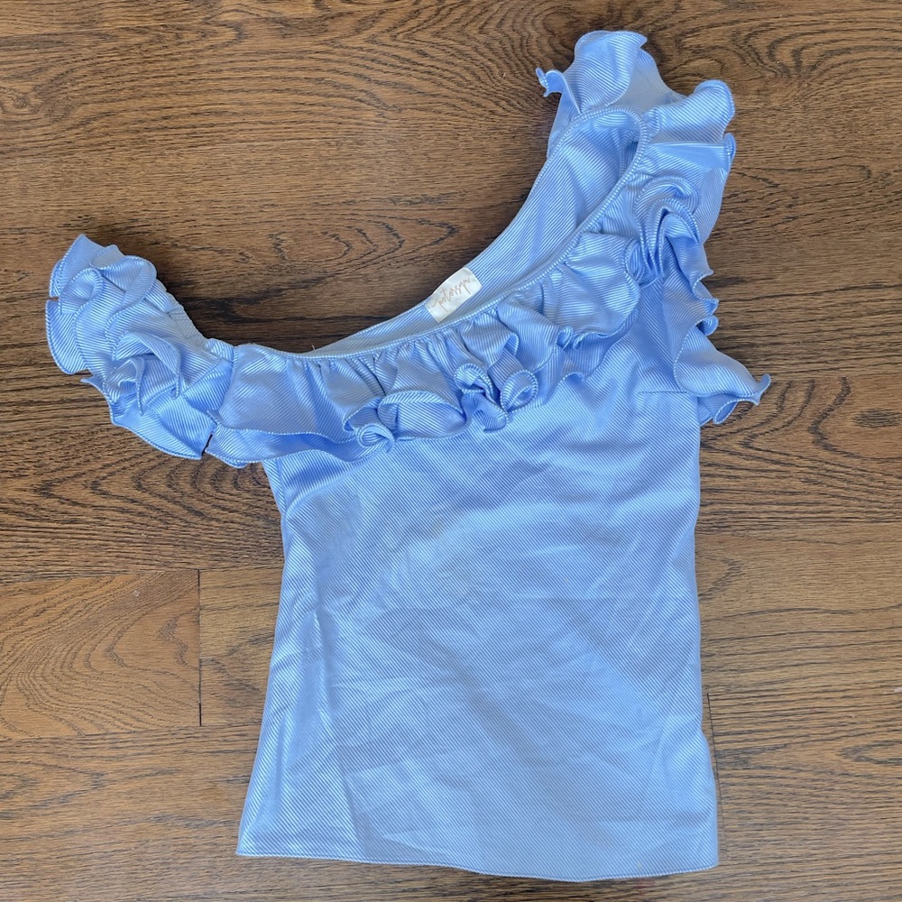 Petersyn one sleeve ruffled top in blue